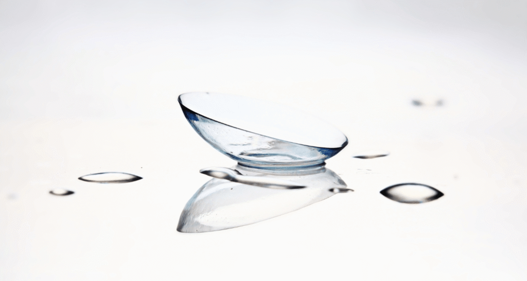 Daily contact lenses vs monthly